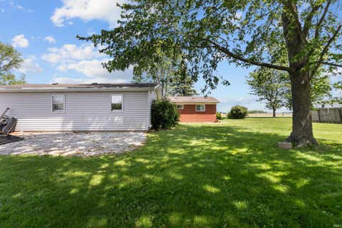 Tiny photo for 251 N 1100 E Road, Greentown, IN 46936 (MLS # 202610554)
