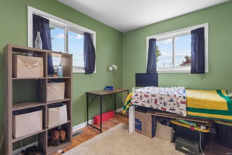 Tiny photo for 251 N 1100 E Road, Greentown, IN 46936 (MLS # 202610554)
