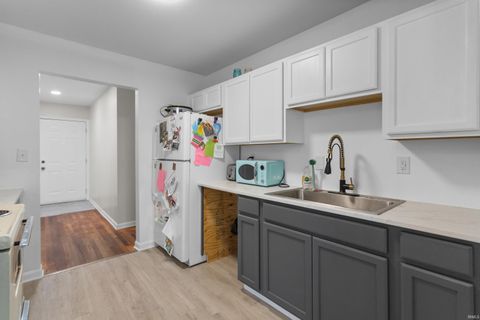 Tiny photo for 251 N 1100 E Road, Greentown, IN 46936 (MLS # 202610554)