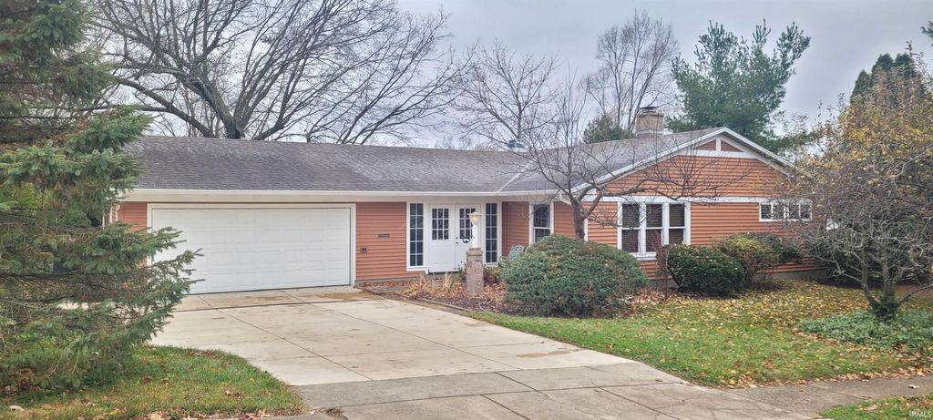 Photo of 1904 Trent Way, South Bend, IN 46614 (MLS # 202547570)