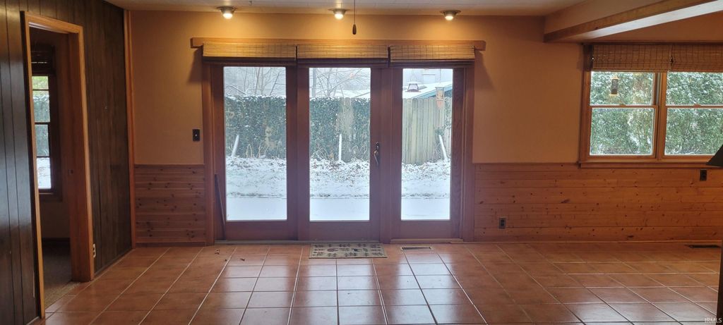 Photo of 1904 Trent Way, South Bend, IN 46614 (MLS # 202547570)