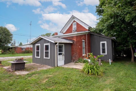 Tiny photo for 295 E Walnut Street, Macy, IN 46951 (MLS # 202630051)