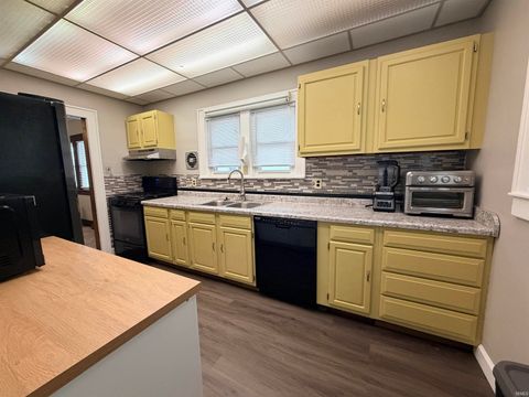 Tiny photo for 622 S 21st Street, Lafayette, IN 47905 (MLS # 202542919)