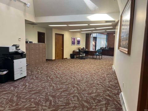Tiny photo for 2111 Washington Avenue, Vincennes, IN 47591 (MLS # 202644913)