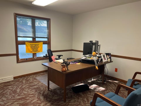 Tiny photo for 2111 Washington Avenue, Vincennes, IN 47591 (MLS # 202644913)