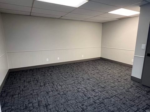 Tiny photo for 123 N Buckeye Street #Suite F, Kokomo, IN 46901 (MLS # 202613329)