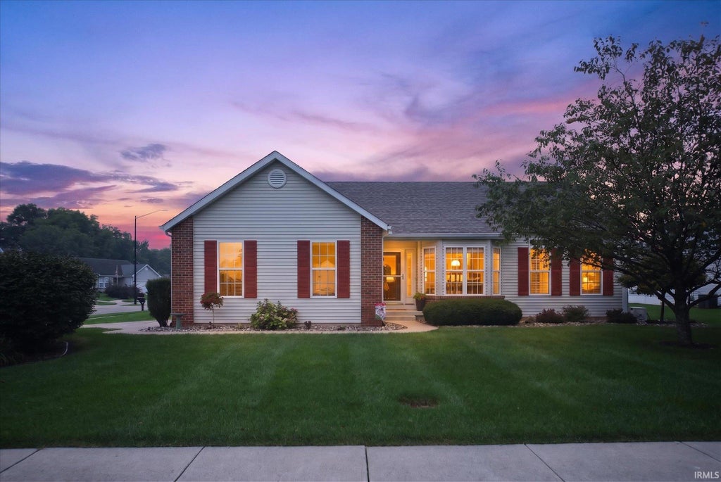 Photo of 102 Livingston Bay Court, Mishawaka, IN 46544 (MLS # 202633600)