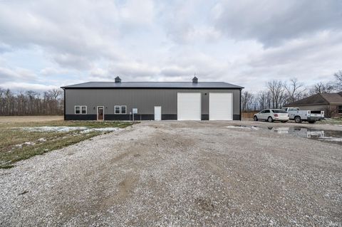 Photo of 5894 N 800 W -27, Converse, IN 46919 (MLS # 202608815)