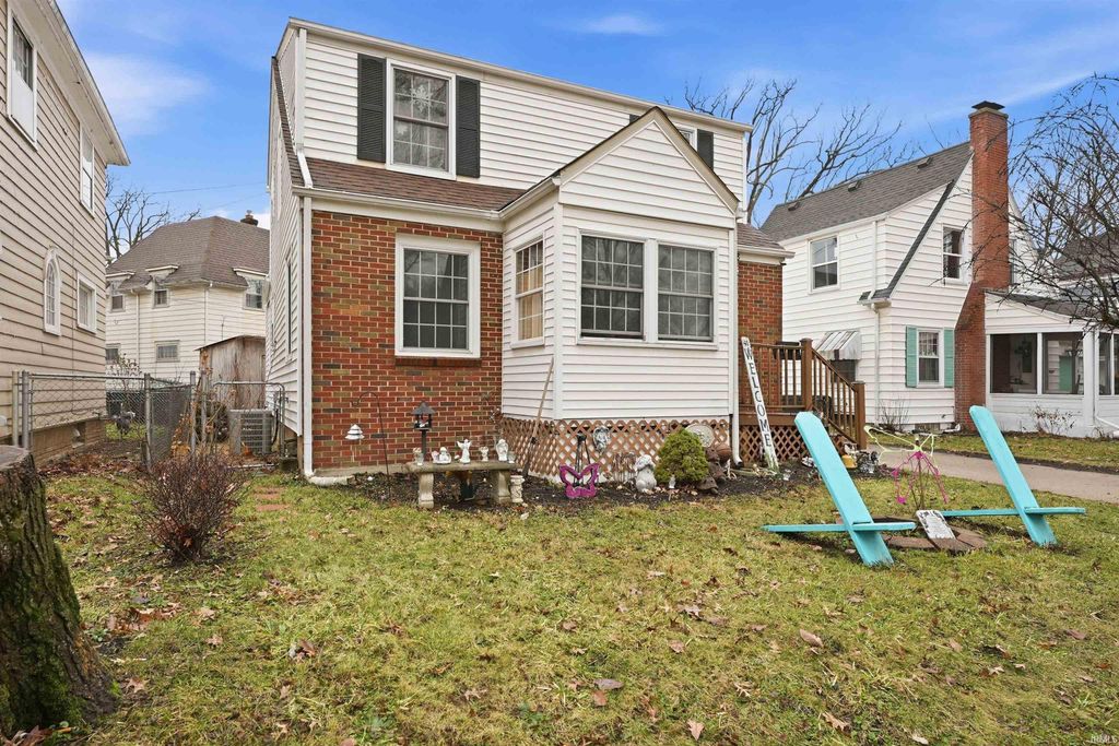 Photo of 4628 W Lafayette Esplanade Boulevard, Fort Wayne, IN 46806 (MLS # 202608408)