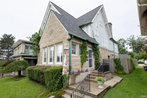 Photo of 1601 16th Street, Bedford, IN 47421 (MLS # 202633128)