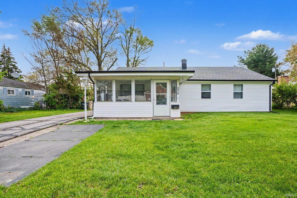 Photo of 834 Woodcliff Drive, South Bend, IN 46615 (MLS # 202615936)