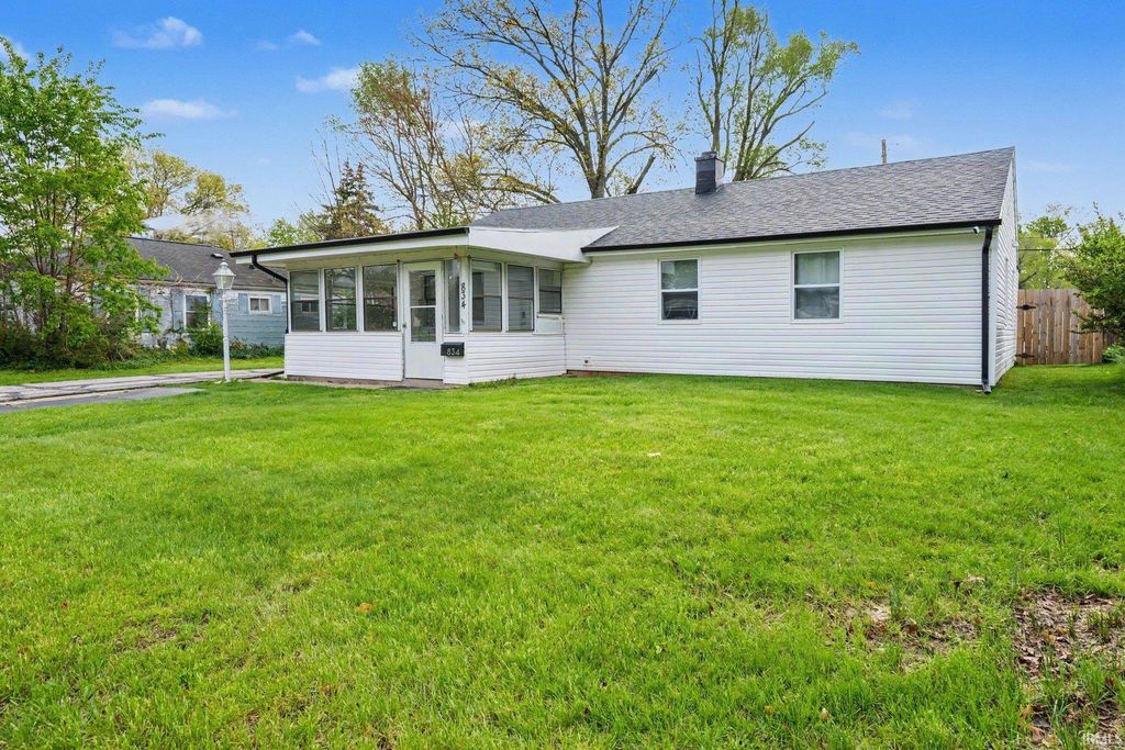 Photo of 834 Woodcliff Drive, South Bend, IN 46615 (MLS # 202615936)