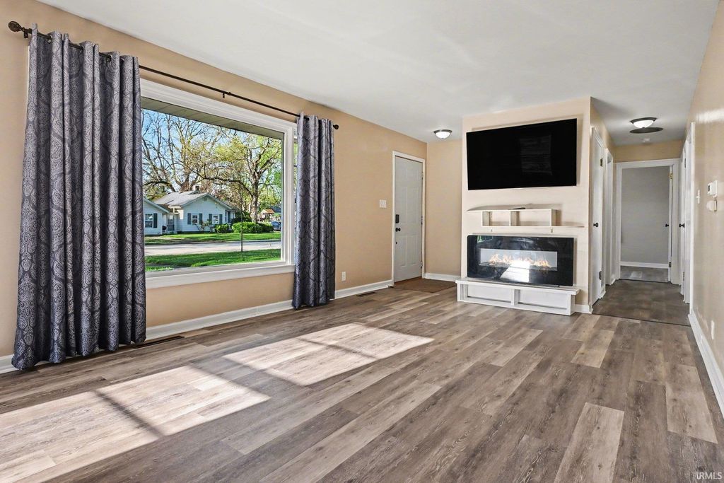 Photo of 606 E John Street, Nappanee, IN 46550 (MLS # 202613883)