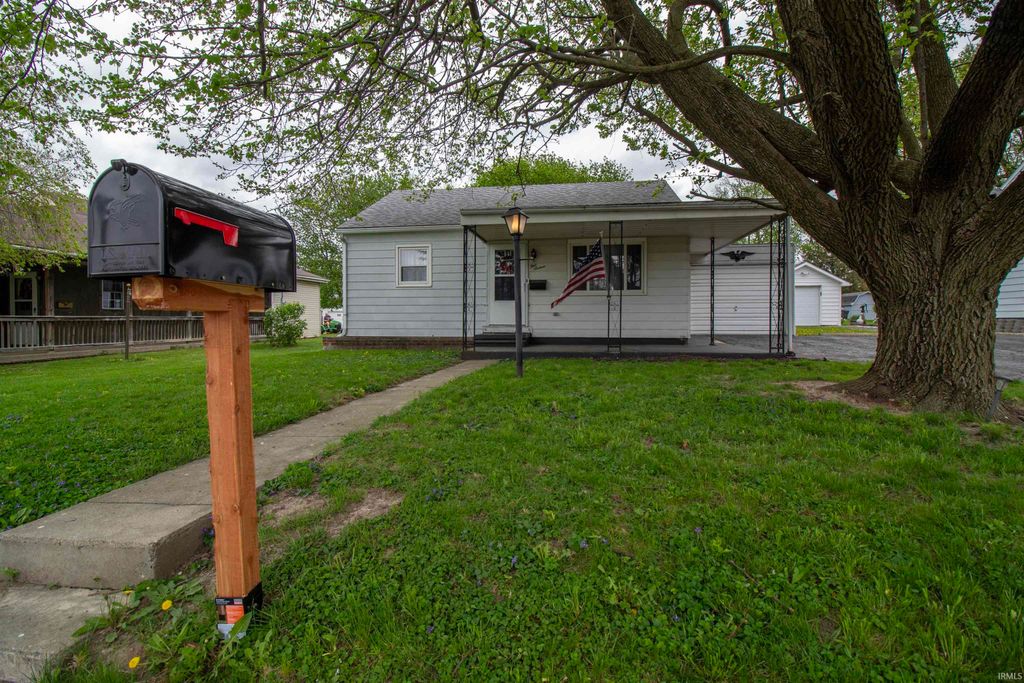 Photo of 516 N Union Street, Winchester, IN 47394 (MLS # 202613411)