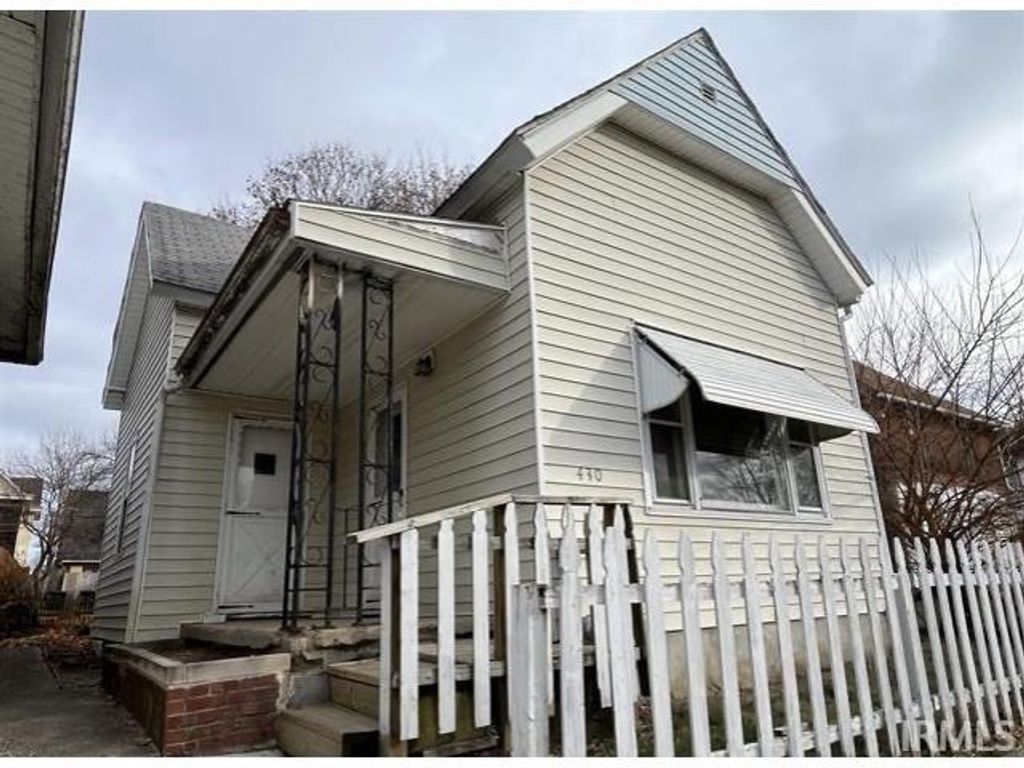 Photo of 430 S Proud Street, Muncie, IN 47305 (MLS # 202605826)