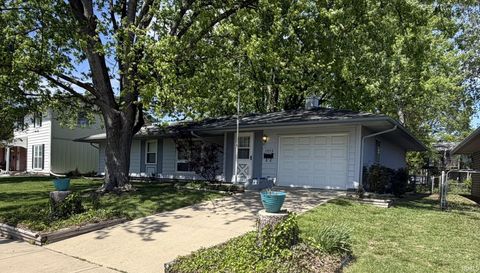 Tiny photo for 2008 Arapahoe Drive, Lafayette, IN 47909 (MLS # 202614637)