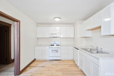 Tiny photo for 1201 S WASHINGTON Street, Kokomo, IN 46902 (MLS # 202602905)