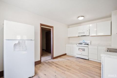 Tiny photo for 1201 S WASHINGTON Street, Kokomo, IN 46902 (MLS # 202602905)