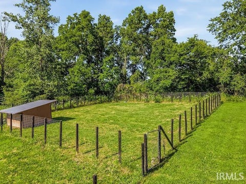 Tiny photo for 1609 S 525 E, Marion, IN 46953 (MLS # 202631858)