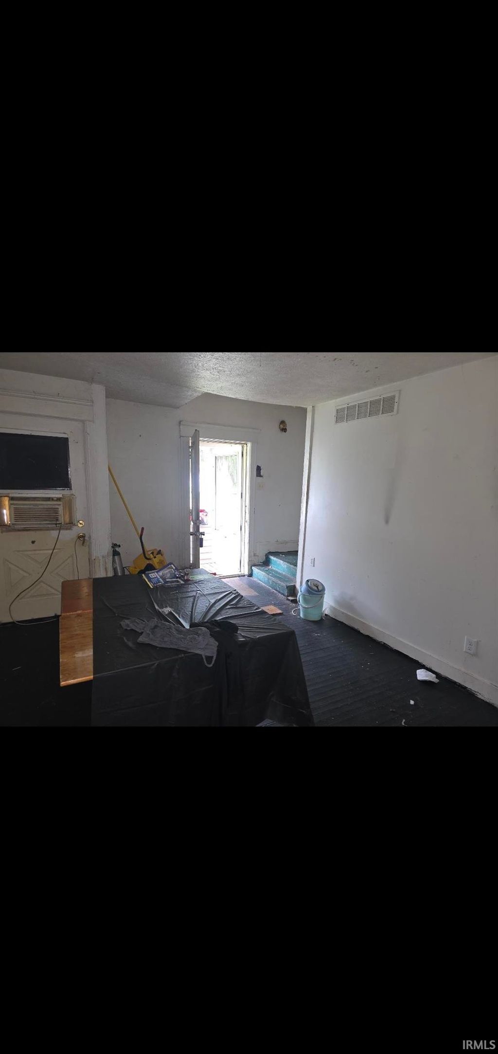 Photo of 753 Cleveland Avenue, South Bend, IN 46628 (MLS # 202620745)