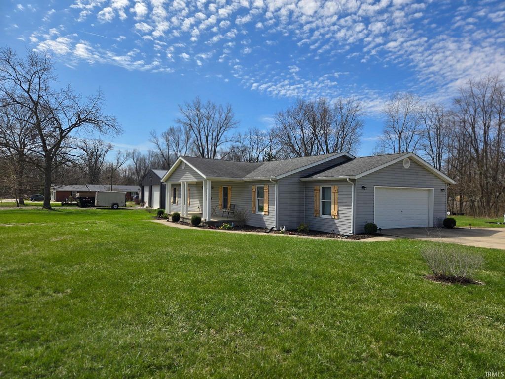 Photo of 228 S Mound Street, Albany, IN 47320 (MLS # 202610657)