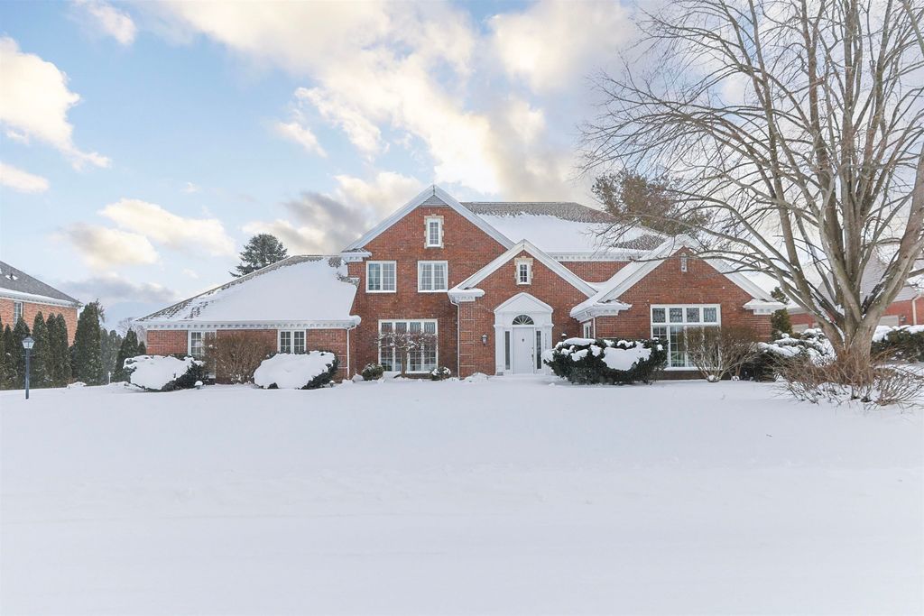 Photo of 51340 Lake Pointe Court, Granger, IN 46530 (MLS # 202604262)