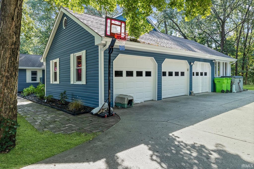 Photo of 100 Sugar Maple Court, Lafayette, IN 47905 (MLS # 202539893)