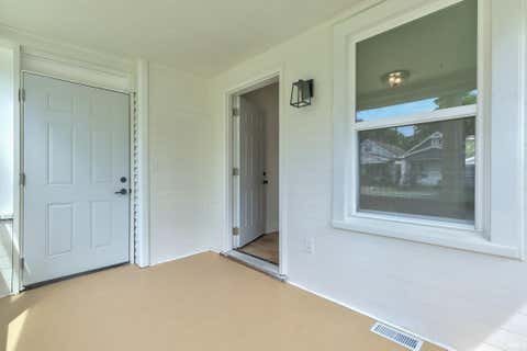Tiny photo for 1632 E Illinois Street, Evansville, IN 47711 (MLS # 202631886)