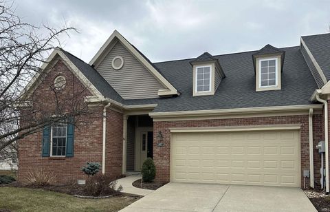 817 S Fieldcrest Court, Bloomington, IN 47401 - #: 202507363
