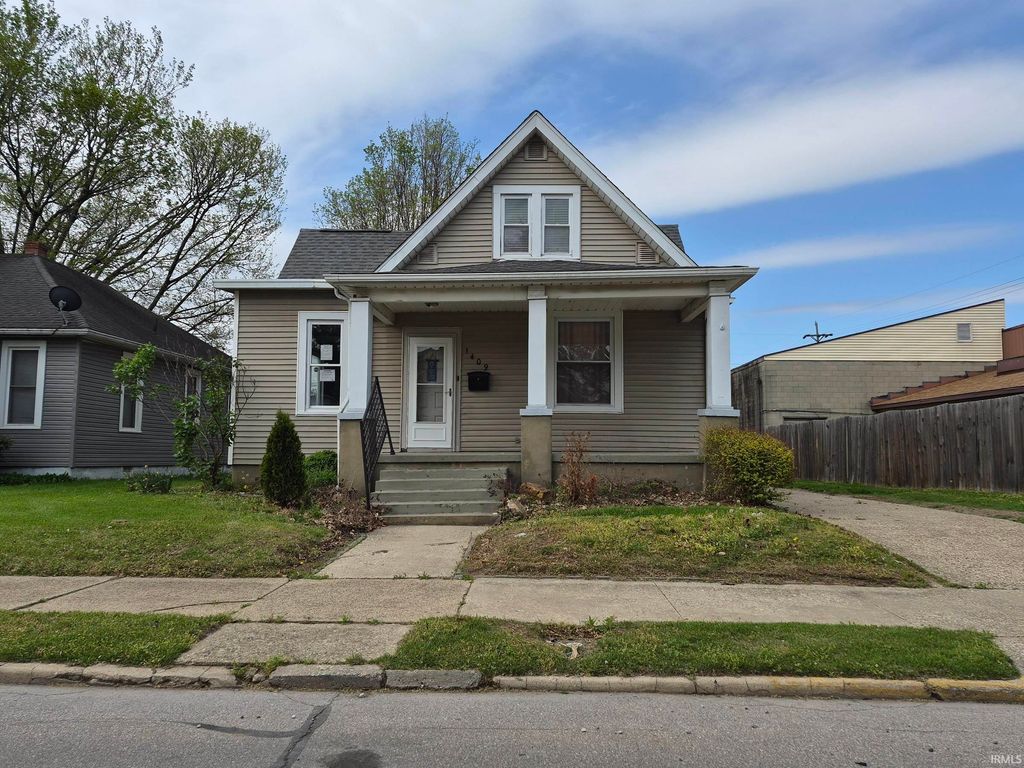 Photo of 1409 Main Street, Vincennes, IN 47591 (MLS # 202613617)
