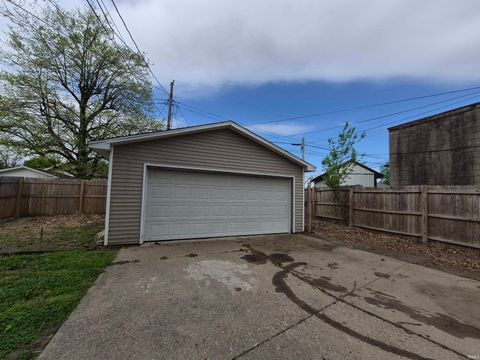 Tiny photo for 1409 Main Street, Vincennes, IN 47591 (MLS # 202613617)