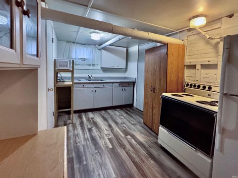 Tiny photo for 1118 College Avenue, Huntington, IN 46750 (MLS # 202612497)