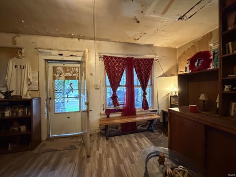 Tiny photo for 637 E Indiana Avenue, South Bend, IN 46613 (MLS # 202642112)