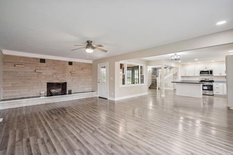 Tiny photo for 2326 S Businiess 31, Peru, IN 46970 (MLS # 202613588)