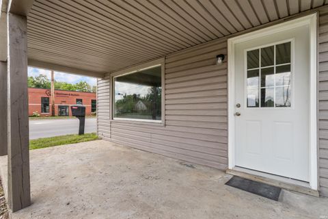Tiny photo for 1420 S Dixon Road, Kokomo, IN 46902 (MLS # 202529765)