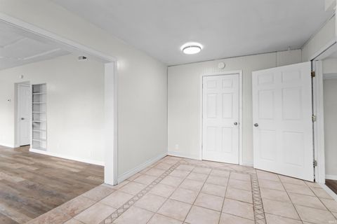 Tiny photo for 1420 S Dixon Road, Kokomo, IN 46902 (MLS # 202529765)