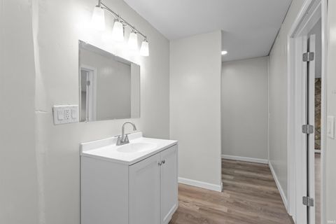 Tiny photo for 1420 S Dixon Road, Kokomo, IN 46902 (MLS # 202529765)