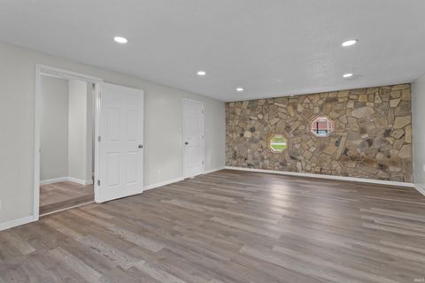 Tiny photo for 1420 S Dixon Road, Kokomo, IN 46902 (MLS # 202529765)