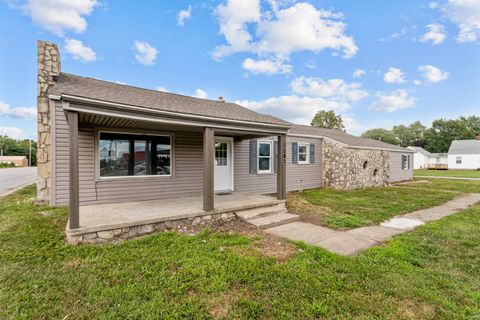 Photo of 1420 S Dixon Road, Kokomo, IN 46902 (MLS # 202529765) Photo of 1420 S Dixon Road, Kokomo, IN 46902 (MLS # 202529765)