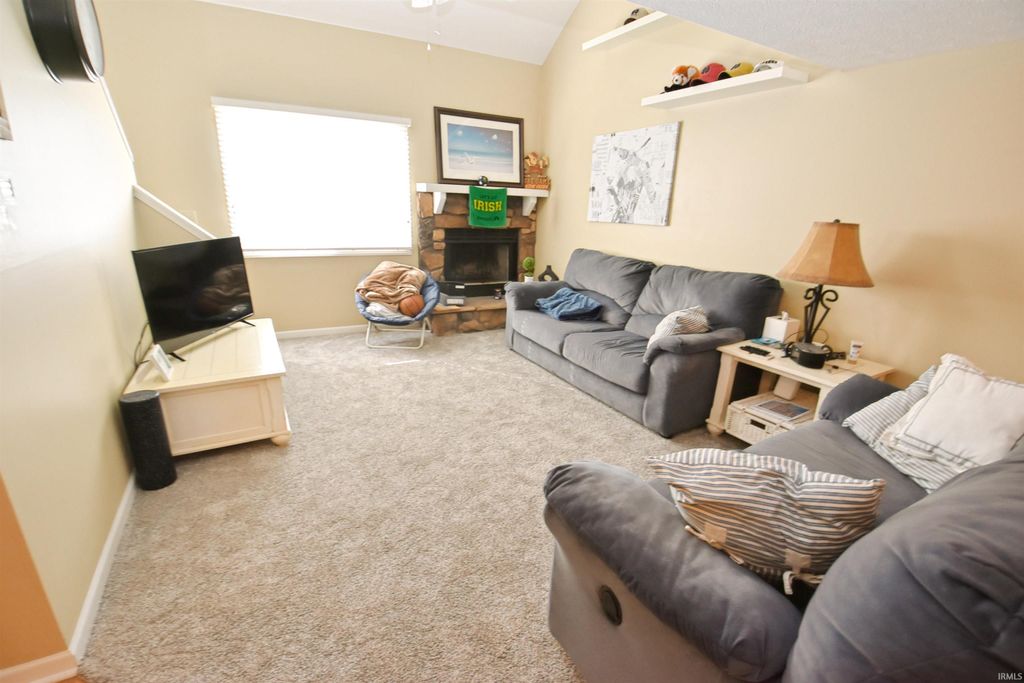 Photo of 1523 N Oakhill Drive, South Bend, IN 46637 (MLS # 202602280)