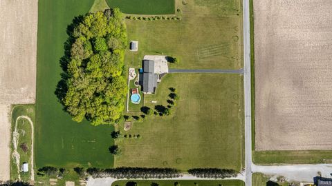 Tiny photo for 5858 N 600 E Road, Craigville, IN 46731 (MLS # 202617811)