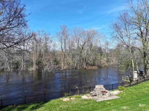 Tiny photo for 417 S Riverside Drive, Winamac, IN 46996 (MLS # 202611841)