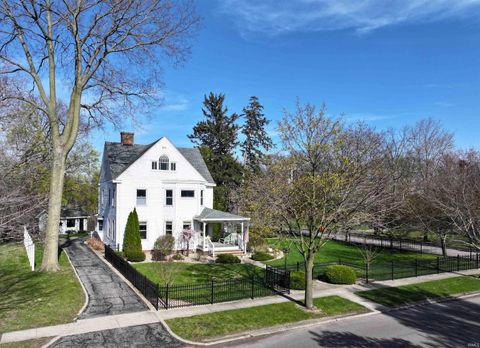 Tiny photo for 417 S Riverside Drive, Winamac, IN 46996 (MLS # 202611841)