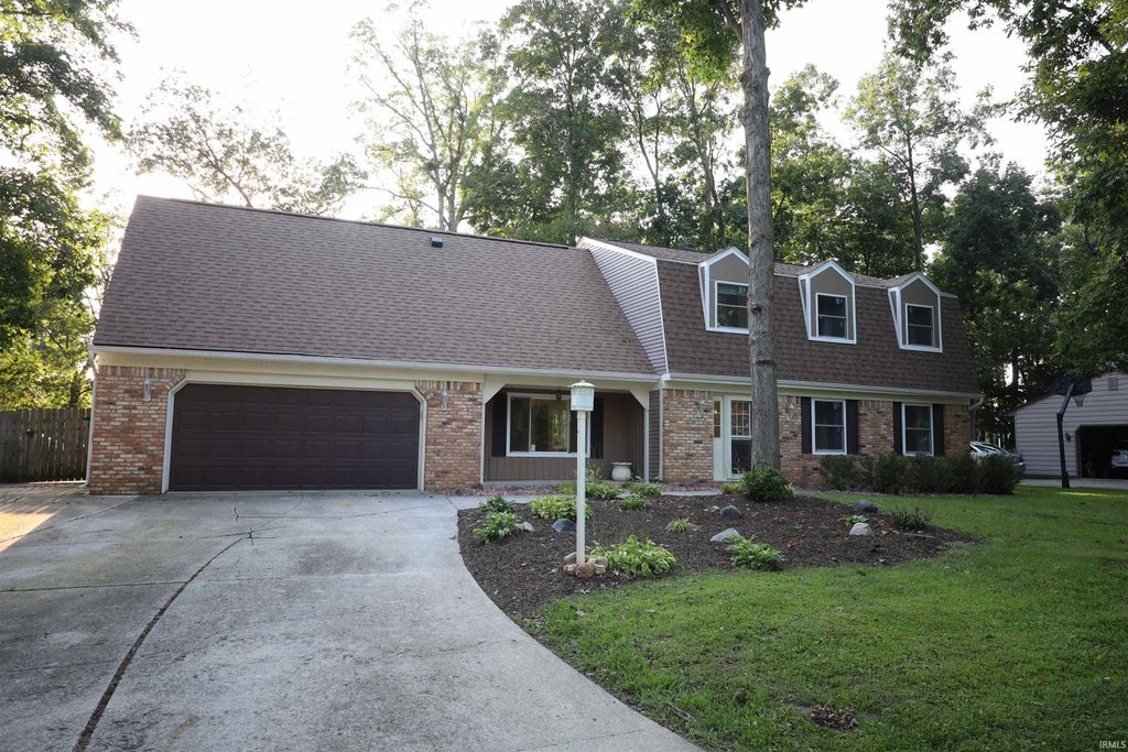 Photo of 5136 Wapiti Drive, Fort Wayne, IN 46804 (MLS # 202636309)