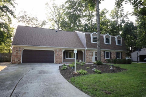 Photo of 5136 Wapiti Drive, Fort Wayne, IN 46804 (MLS # 202636309)