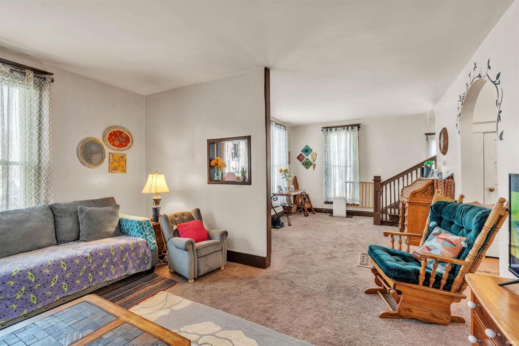 Photo of 803 W 6Th Street, Marion, IN 46953 (MLS # 202603104)