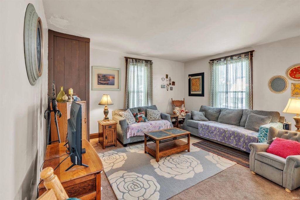 Photo of 803 W 6Th Street, Marion, IN 46953 (MLS # 202603104)