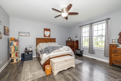 Tiny photo for 987 E 1000 S Road, Bunker Hill, IN 46914 (MLS # 202635586)