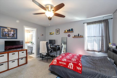 Tiny photo for 987 E 1000 S Road, Bunker Hill, IN 46914 (MLS # 202635586)