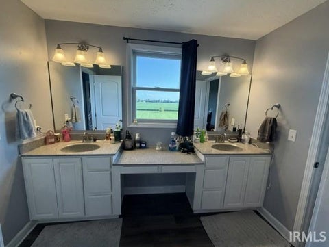 Tiny photo for 987 E 1000 S Road, Bunker Hill, IN 46914 (MLS # 202635586)